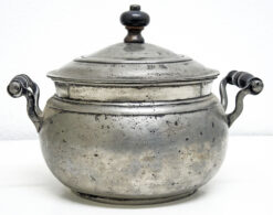 Pewter Bowl with Lid, with Wooden Handles, 18th/19th Century