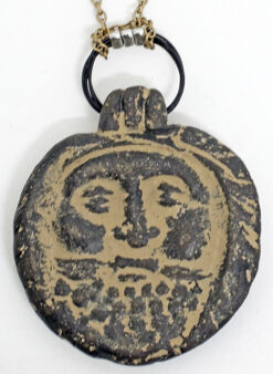 Very Old Pendant, Bearded Face, Persia, fine gold chain