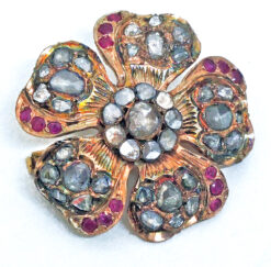 b02/Rose Brooch, Rose Gold, 18th Century or older