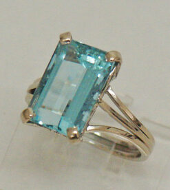 Classic Aquamarine Ring, White Gold